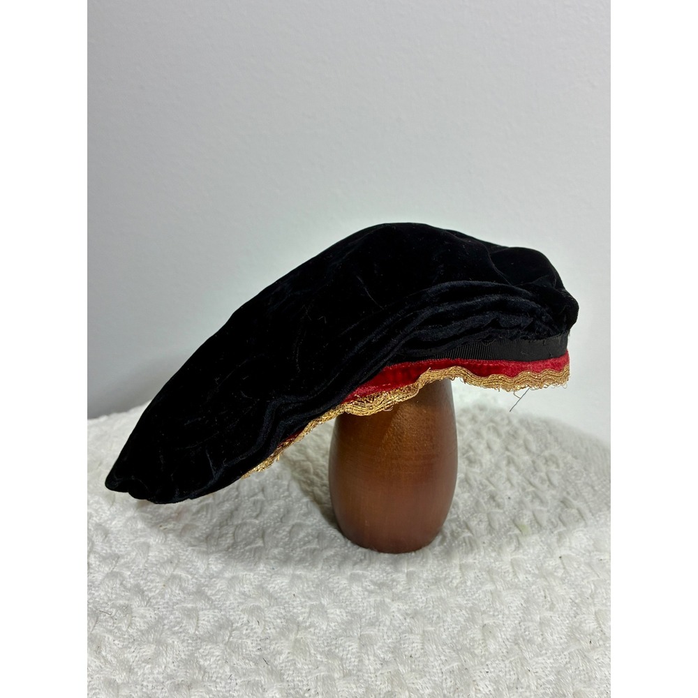 Vintage 1940s Woodward & Lothrop Black Velvet Hat Red Gold Trim Washington DC